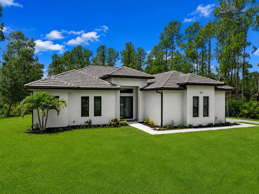 1412 22nd Avenue NE Naples, FL 34120