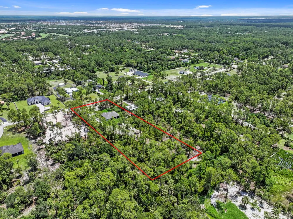 1412 22nd Avenue NE Naples, FL 34120