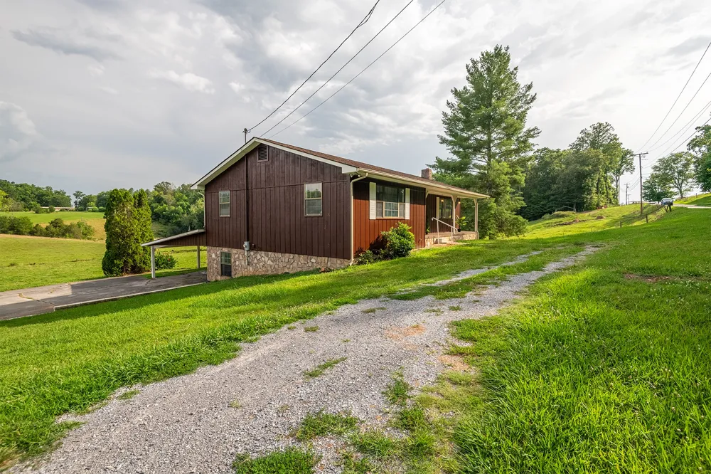 4635 Warrensburg Rd Greeneville, TN 37743