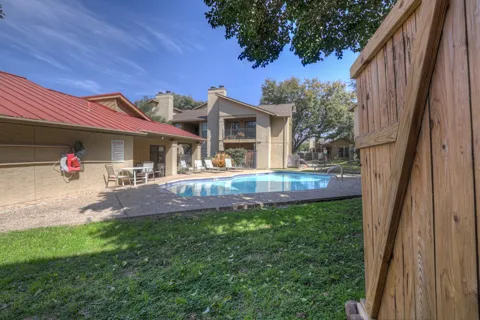 1202 Thorpe Lane #701