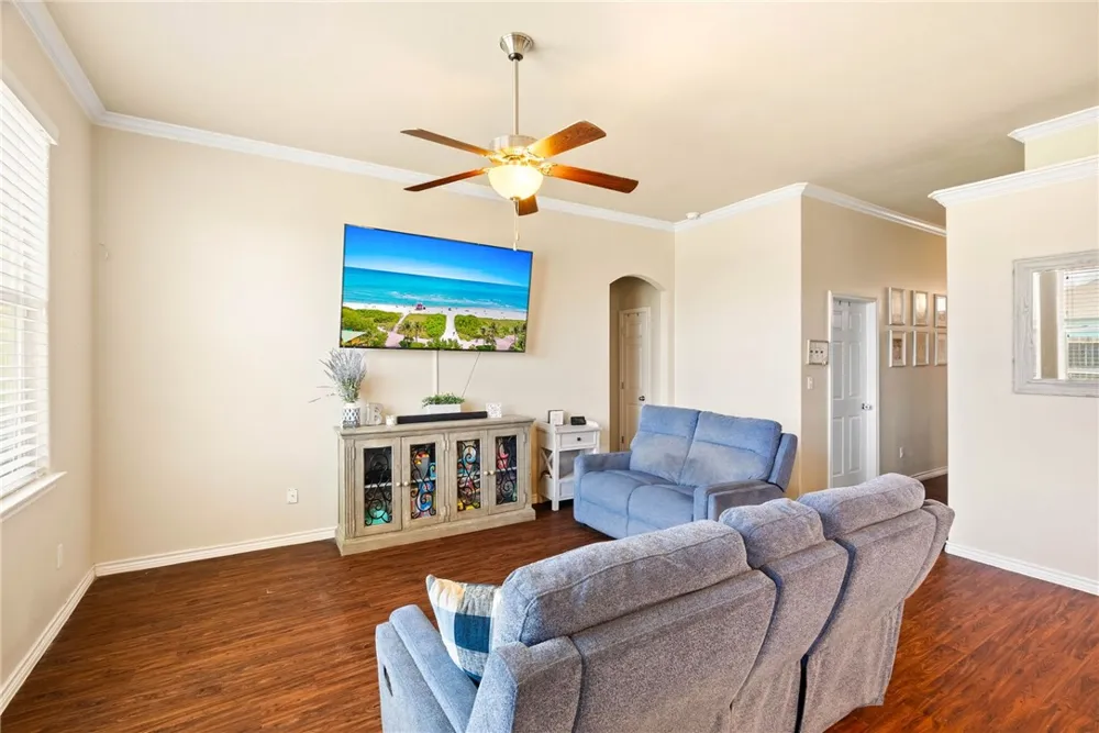 2238 Tallow Drive Portland, TX 78374