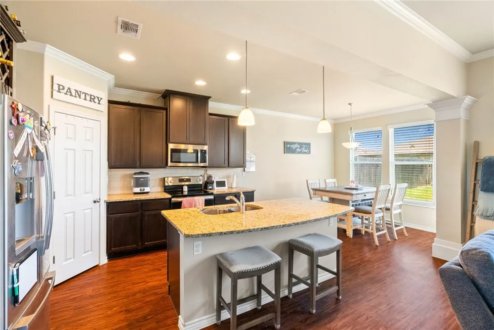 2238 Tallow Drive Portland, TX 78374