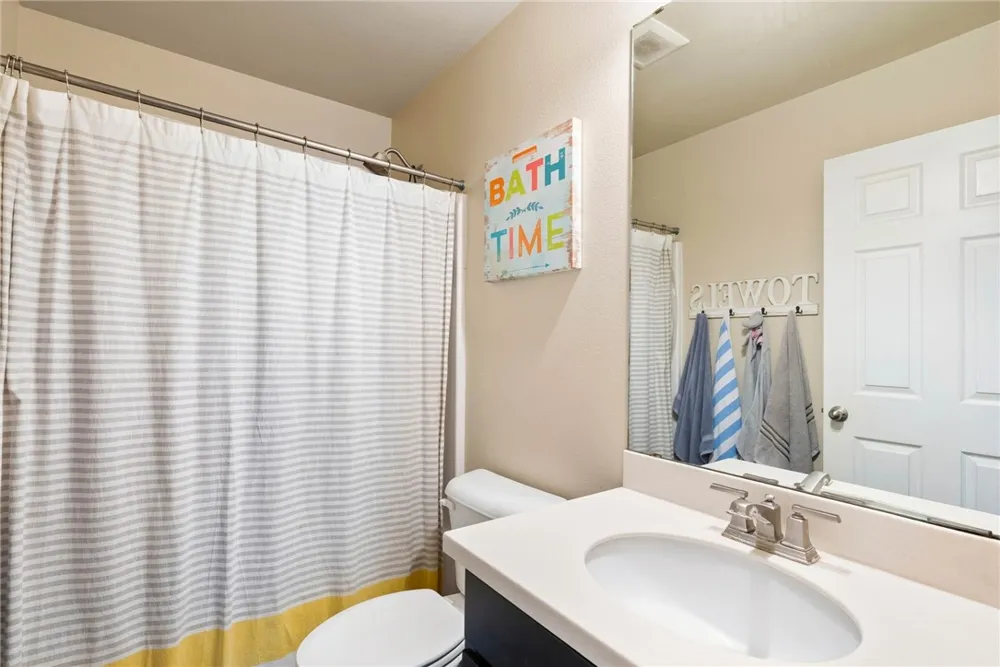 2238 Tallow Drive Portland, TX 78374