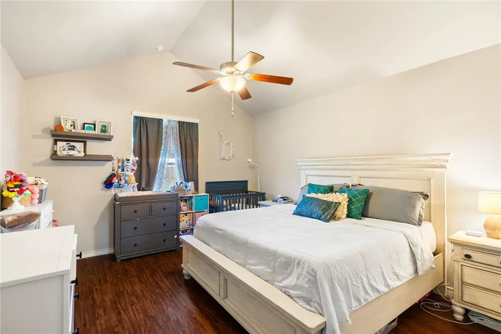 2238 Tallow Drive Portland, TX 78374