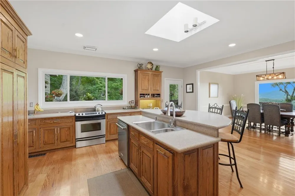 72 Wild Cherry Lane Big Canoe, GA 30143