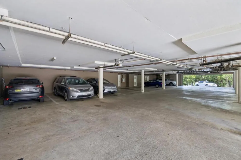 1101 Continentals Way #112 Belmont, CA 94002