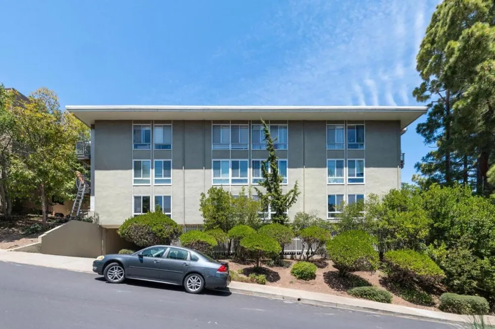 1101 Continentals Way #112 Belmont, CA 94002