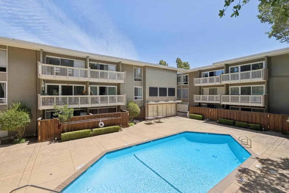 1101 Continentals Way #112 Belmont, CA 94002