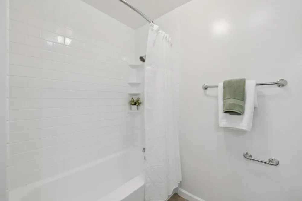 1101 Continentals Way #112 Belmont, CA 94002