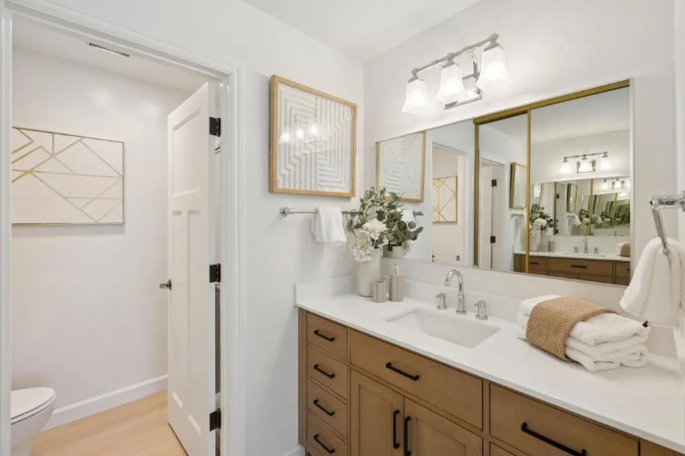 1101 Continentals Way #112 Belmont, CA 94002