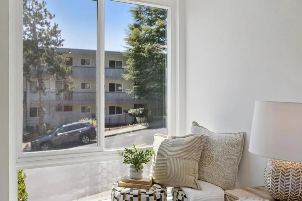 1101 Continentals Way #112 Belmont, CA 94002