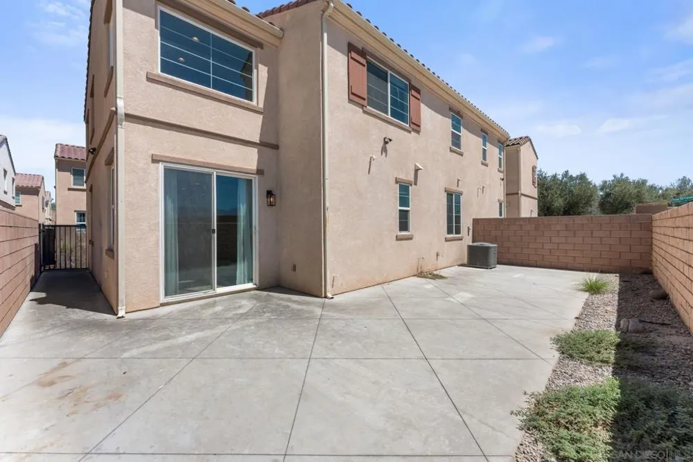 305 Paseo Gusto Palm Desert, CA 92211