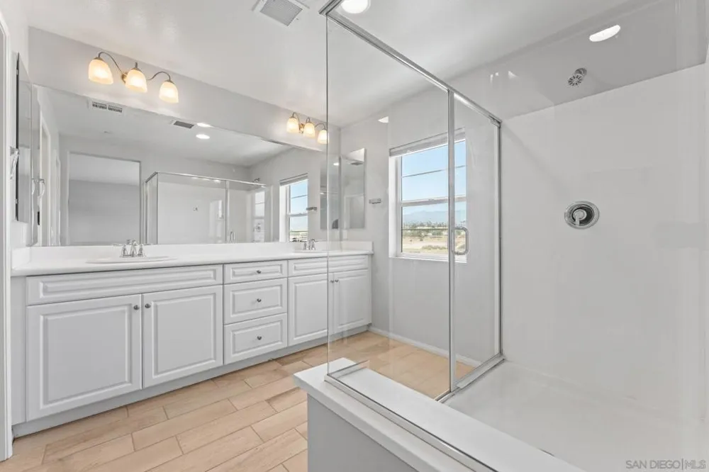 305 Paseo Gusto Palm Desert, CA 92211