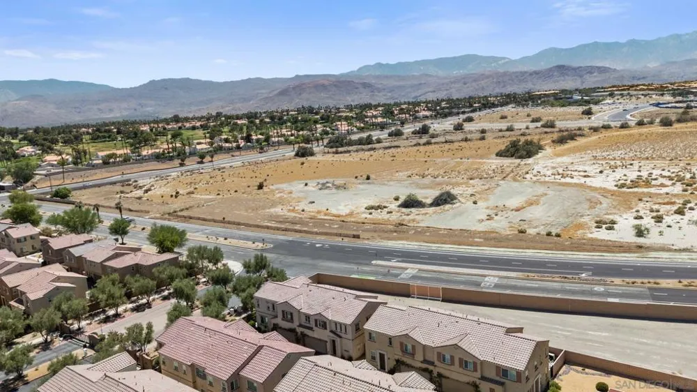 305 Paseo Gusto Palm Desert, CA 92211
