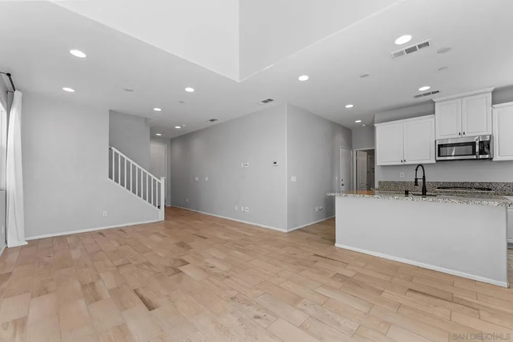 305 Paseo Gusto Palm Desert, CA 92211