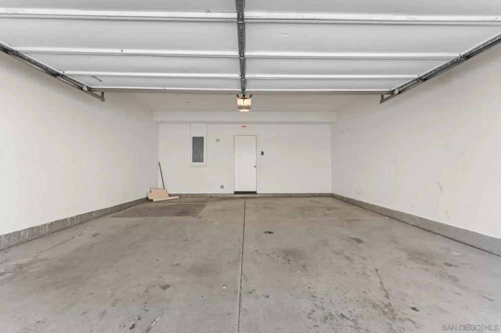 305 Paseo Gusto Palm Desert, CA 92211