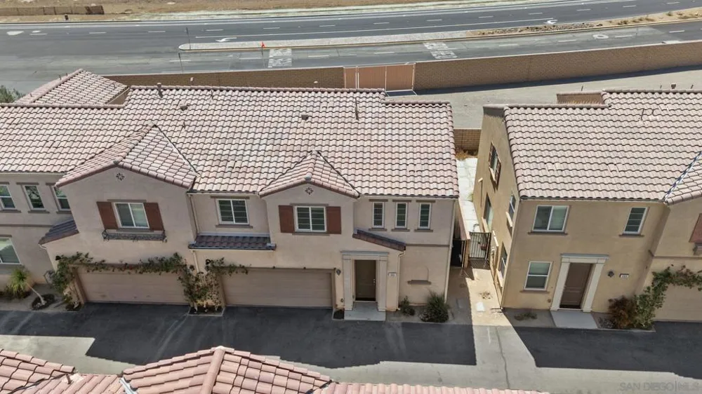 305 Paseo Gusto Palm Desert, CA 92211