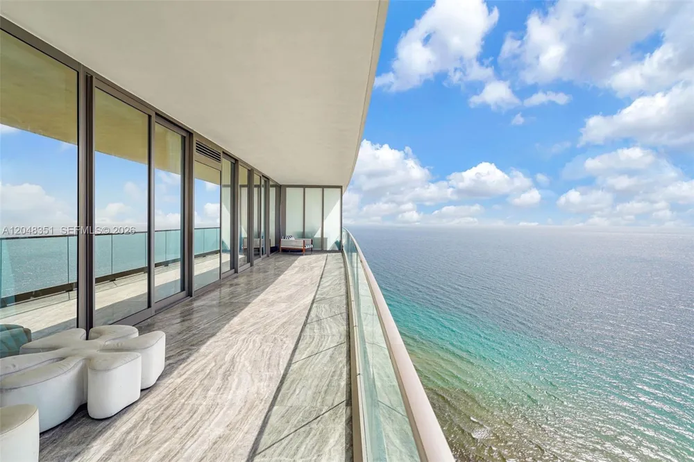 18975 Collins Ave #2901 Sunny Isles Beach, FL 33160
