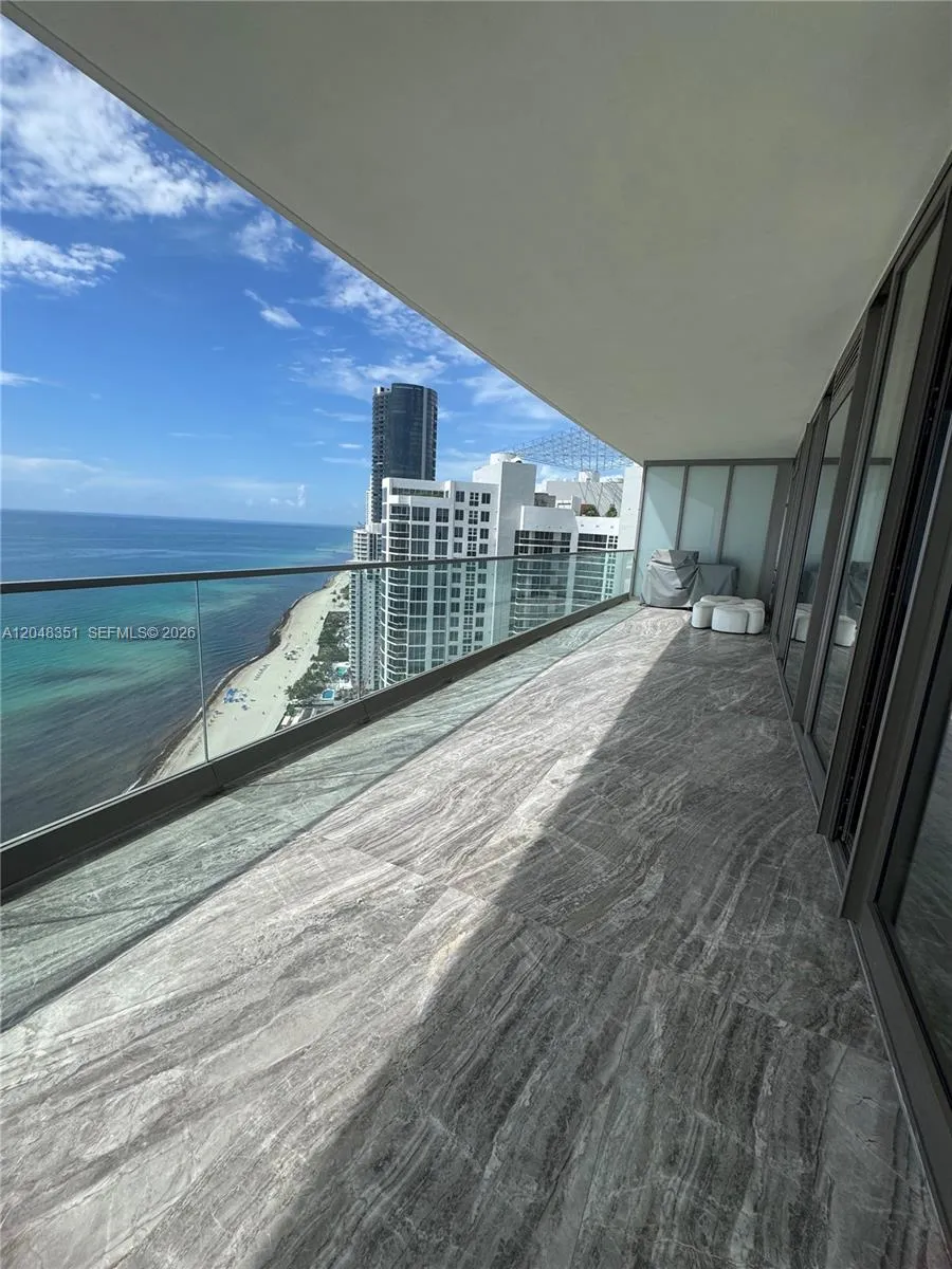 18975 Collins Ave #2901 Sunny Isles Beach, FL 33160