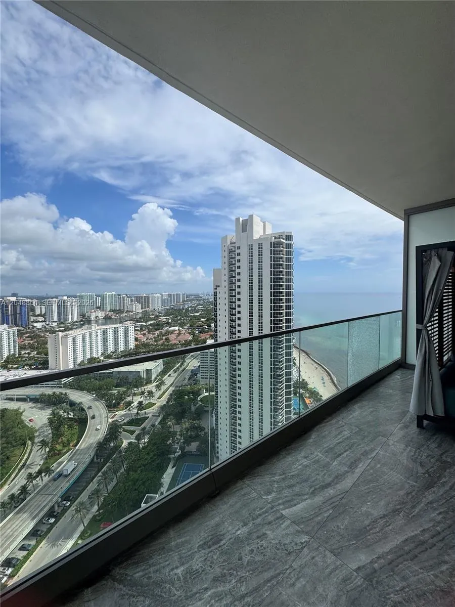 18975 Collins Ave #2901 Sunny Isles Beach, FL 33160
