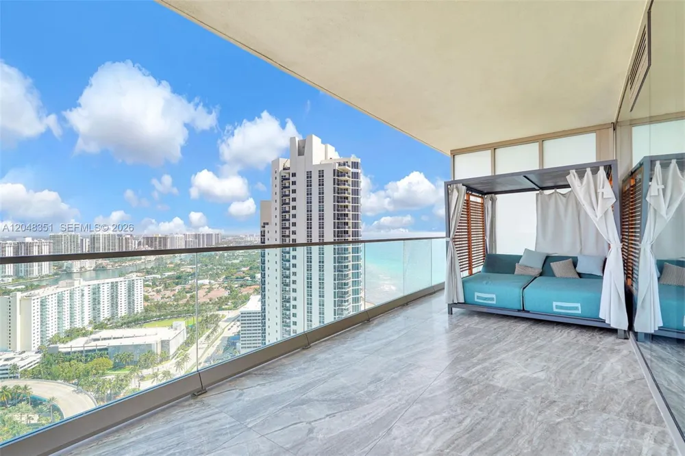 18975 Collins Ave #2901 Sunny Isles Beach, FL 33160