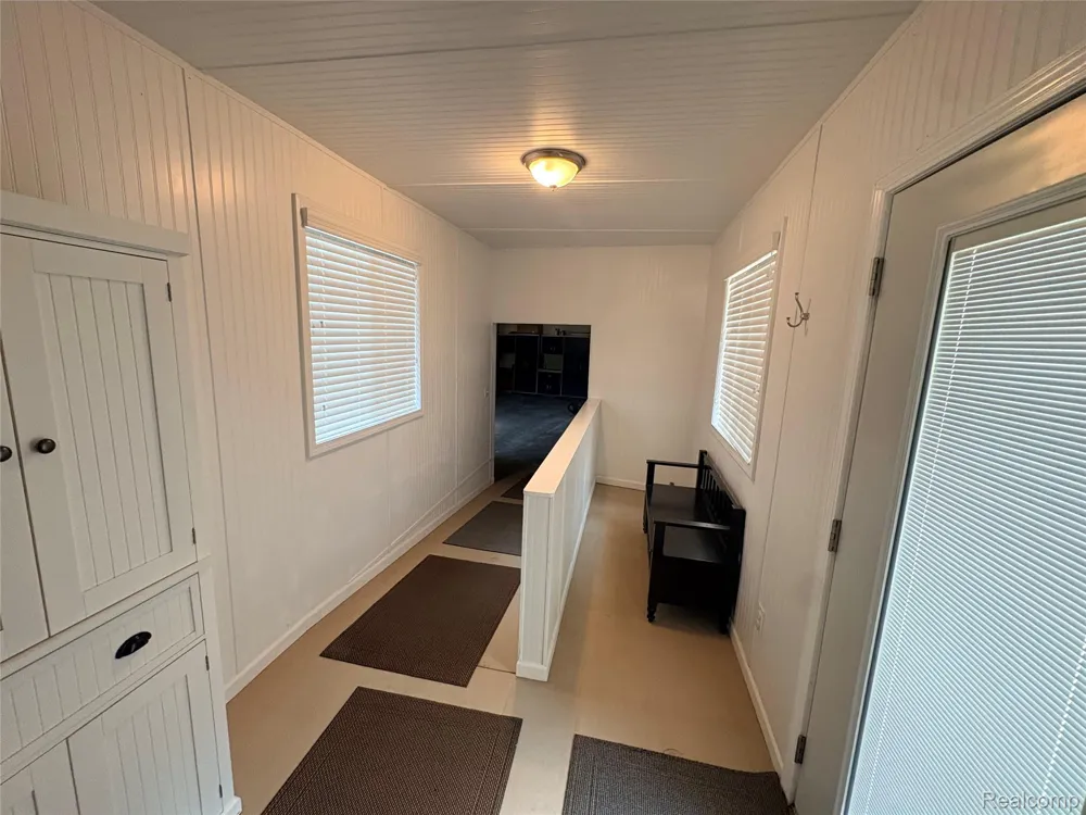 1341 CATALPA DRIVE Rochester City, MI 48307