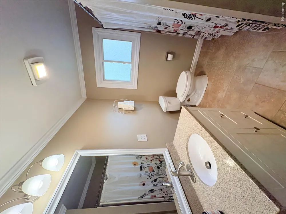 1341 CATALPA DRIVE Rochester City, MI 48307