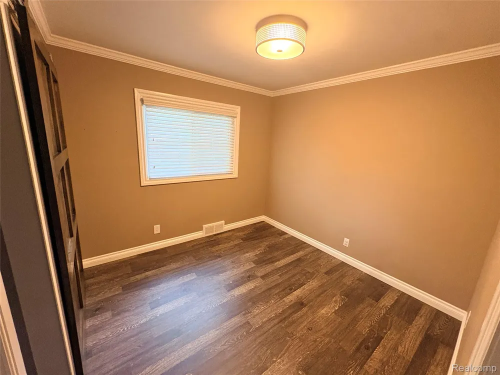 1341 CATALPA DRIVE Rochester City, MI 48307