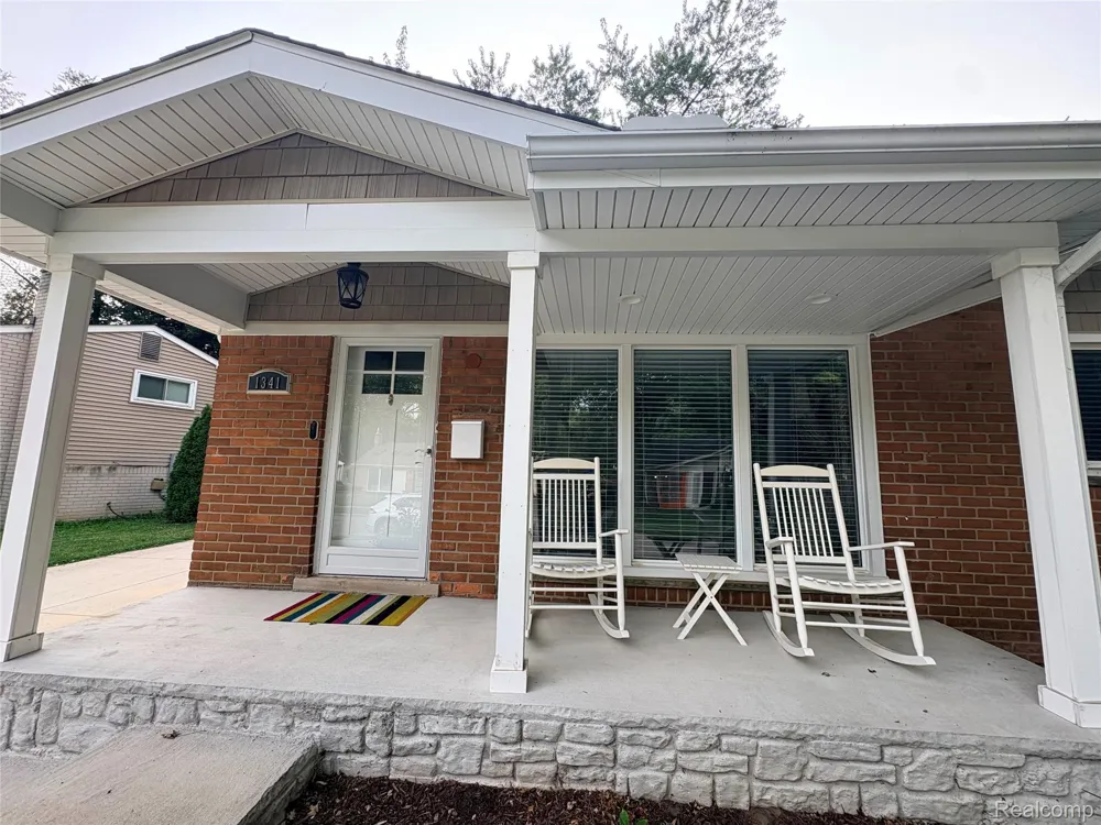 1341 CATALPA DRIVE Rochester City, MI 48307