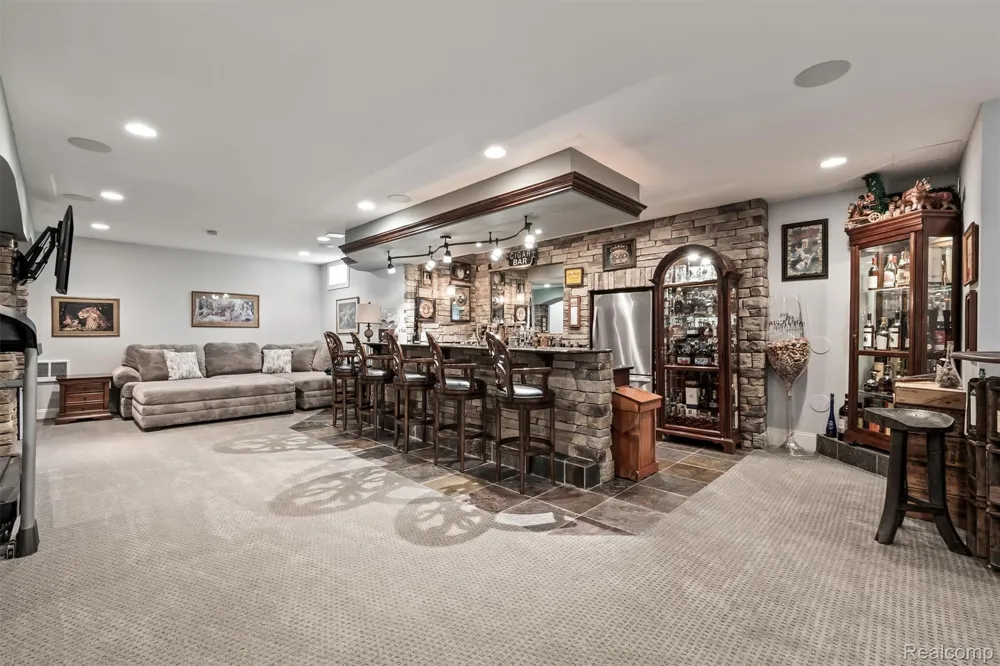 61496 Beacon Hill Drive Washington Township, MI 48094
