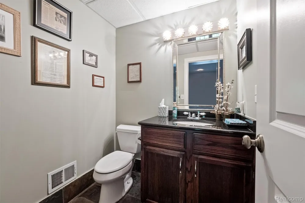 61496 Beacon Hill Drive Washington Township, MI 48094