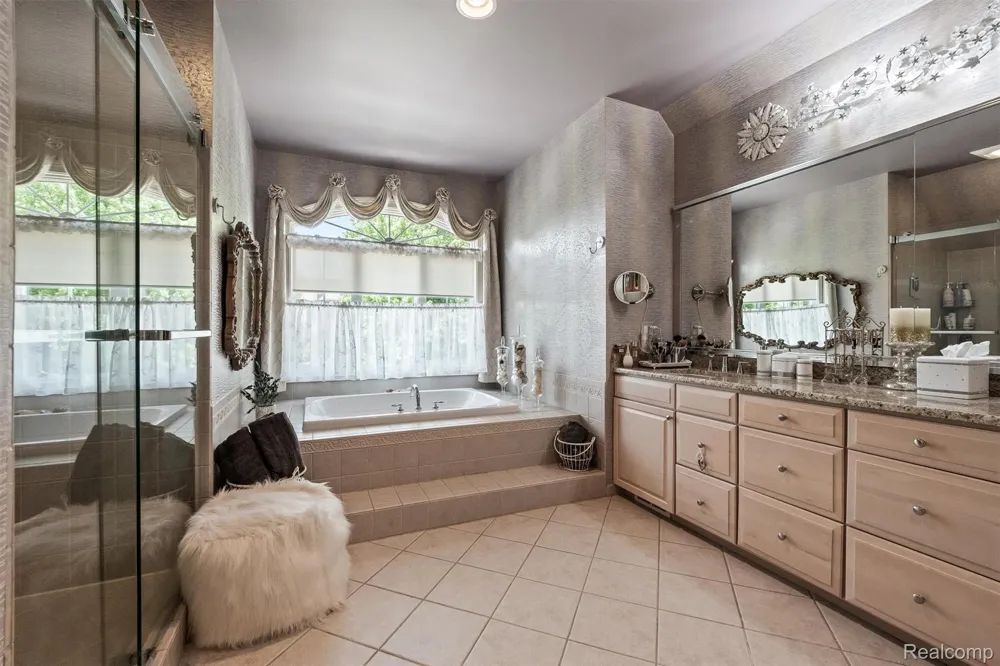 61496 Beacon Hill Drive Washington Township, MI 48094