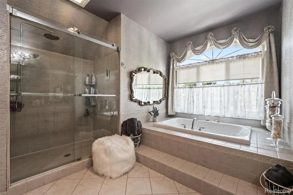 61496 Beacon Hill Drive Washington Township, MI 48094