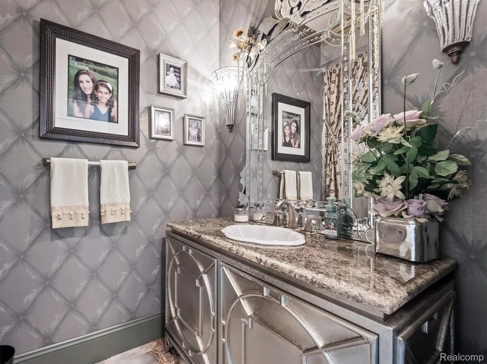 61496 Beacon Hill Drive Washington Township, MI 48094