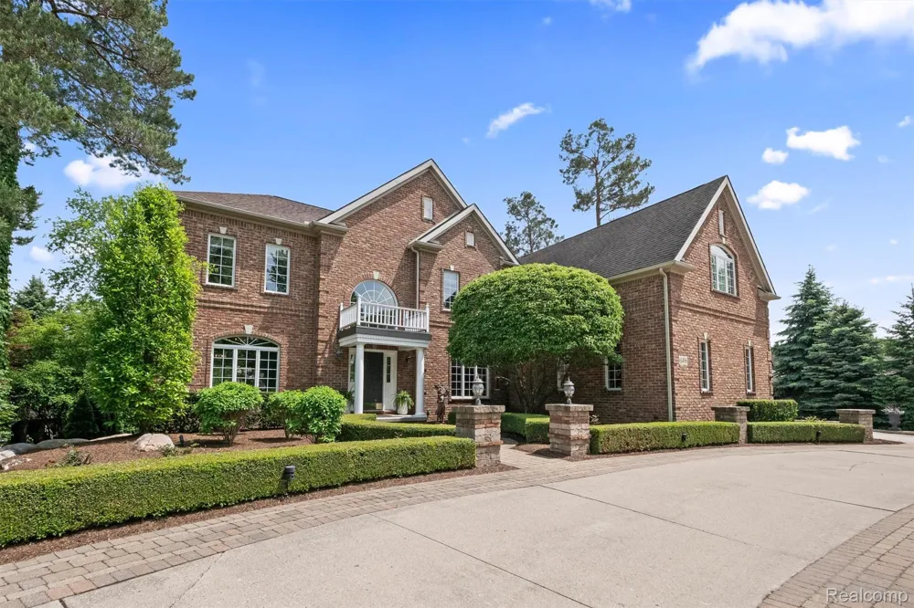 61496 Beacon Hill Drive Washington Township, MI 48094