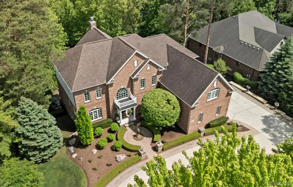 61496 Beacon Hill Drive Washington Township, MI 48094