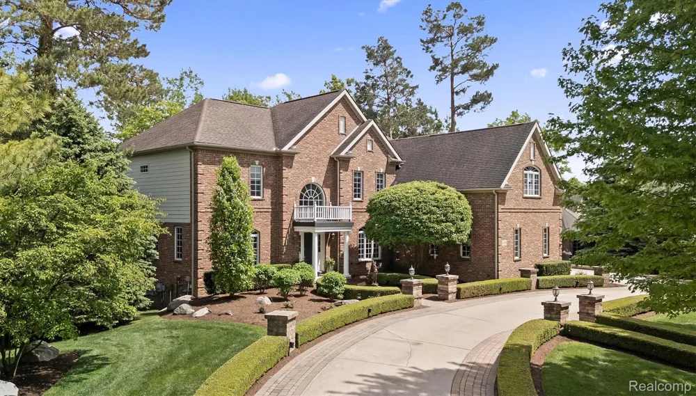 61496 Beacon Hill Drive Washington Township, MI 48094