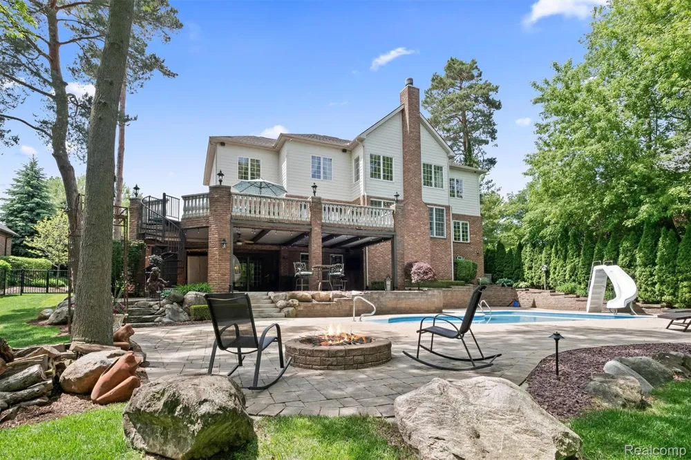 61496 Beacon Hill Drive Washington Township, MI 48094