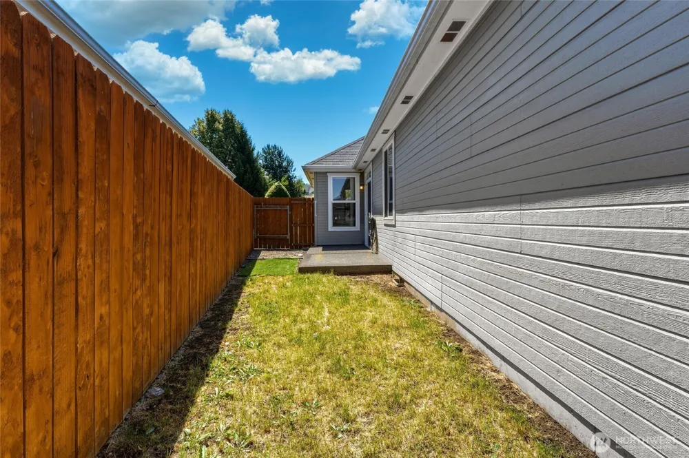 875 SE Creekside Drive College Place, WA 99324