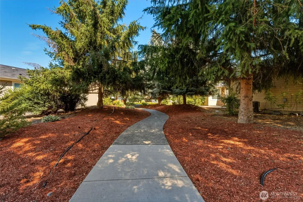 875 SE Creekside Drive College Place, WA 99324