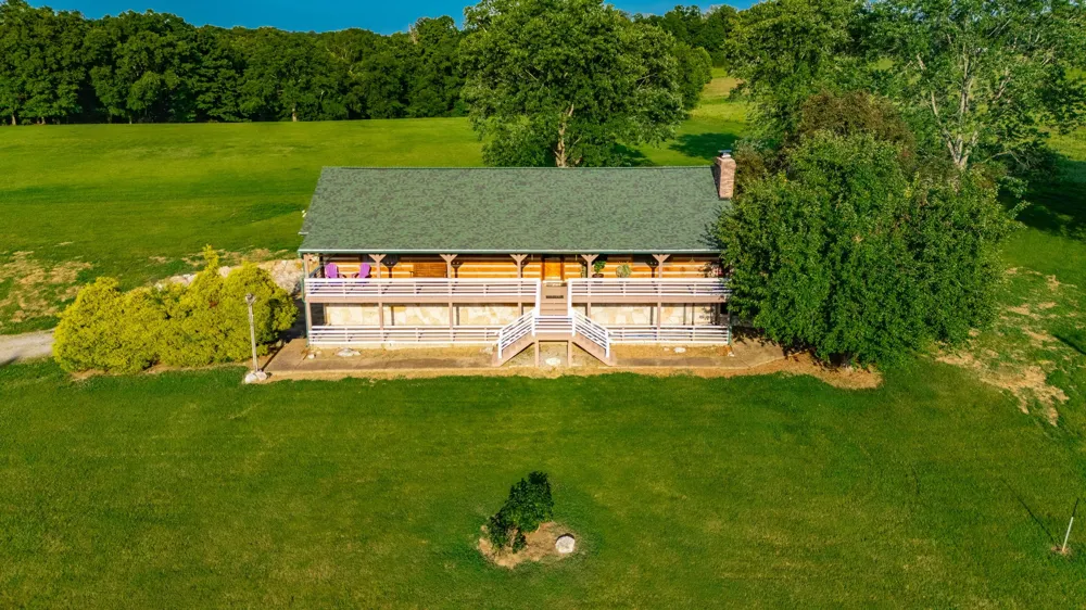 825 Harsh Ln Castalian Springs, TN 37031