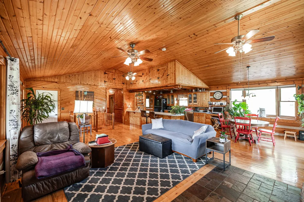 825 Harsh Ln Castalian Springs, TN 37031
