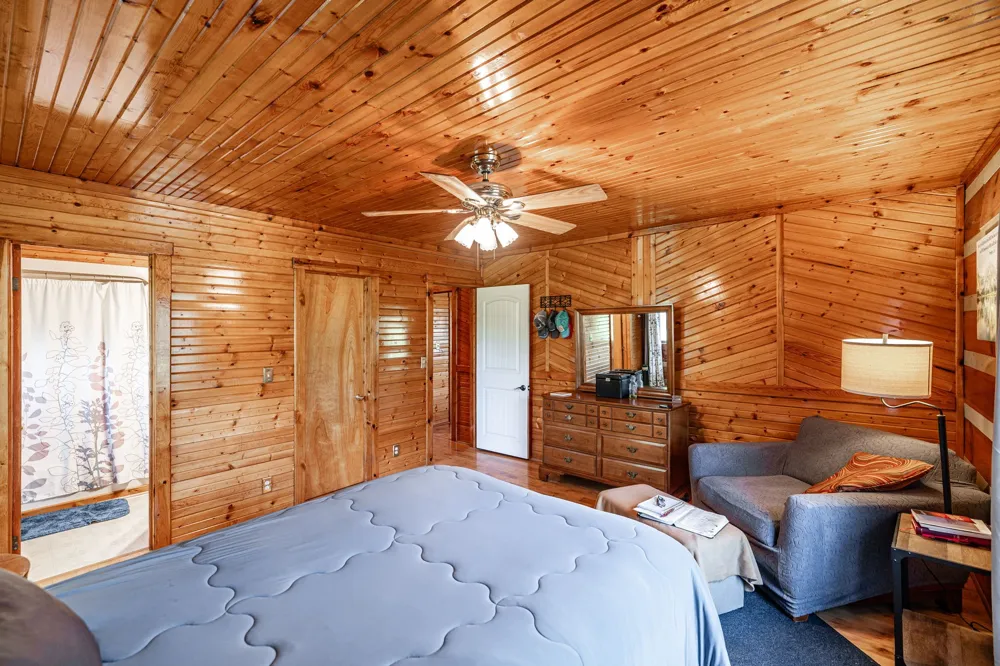 825 Harsh Ln Castalian Springs, TN 37031
