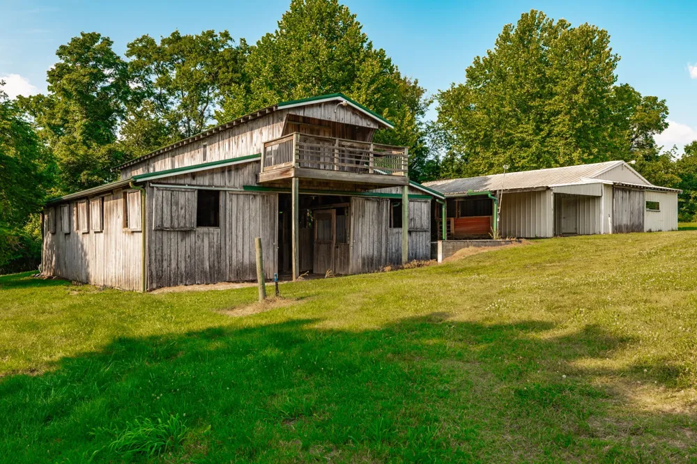 825 Harsh Ln Castalian Springs, TN 37031