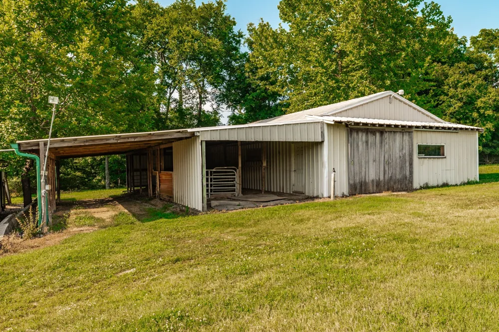 825 Harsh Ln Castalian Springs, TN 37031