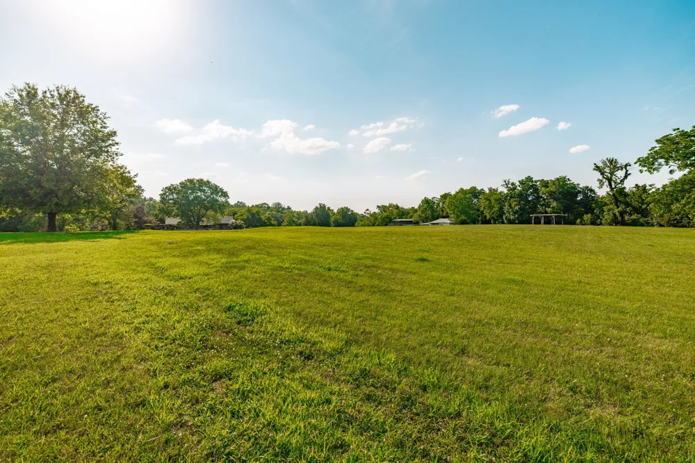 825 Harsh Ln Castalian Springs, TN 37031