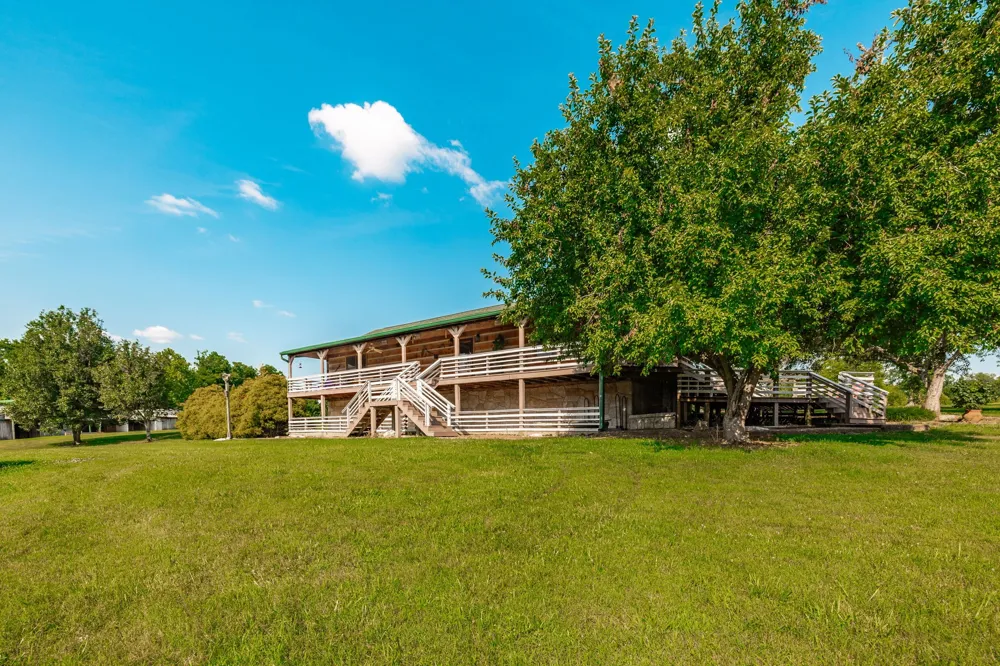 825 Harsh Ln Castalian Springs, TN 37031