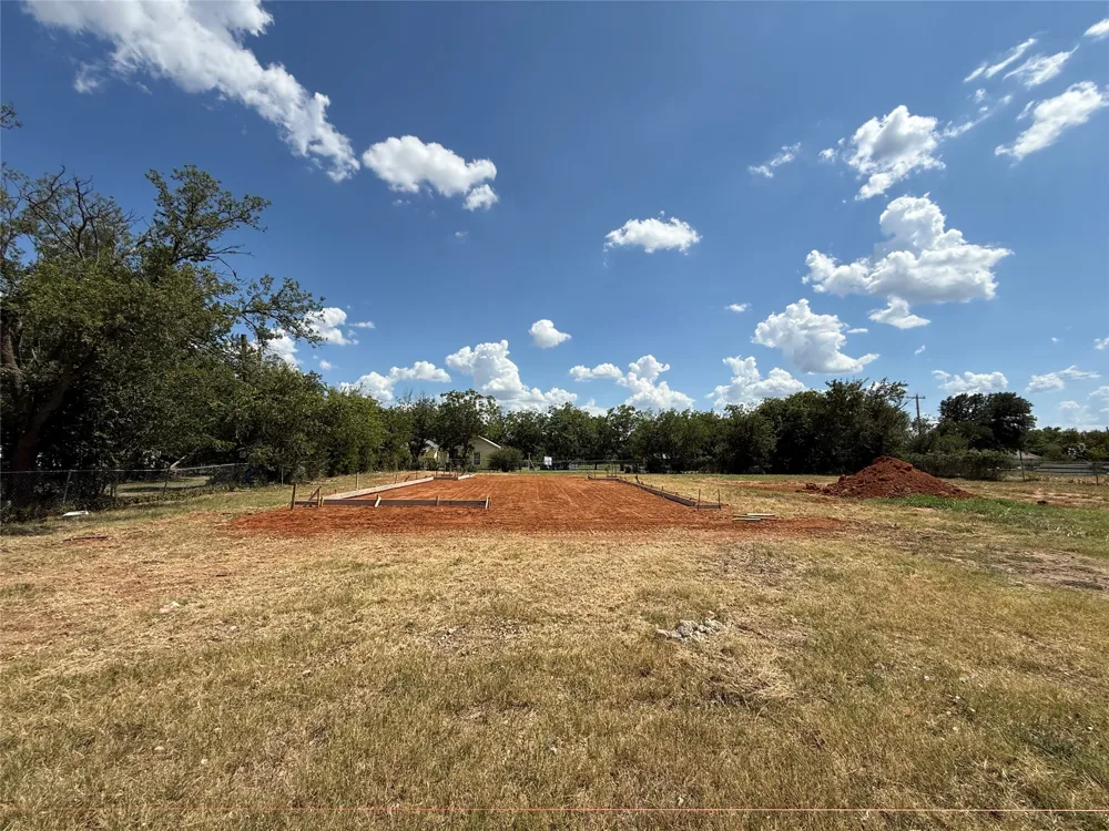 414 E Belknap Street Jacksboro, TX 76458