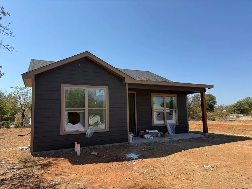 414 E Belknap Street Jacksboro, TX 76458