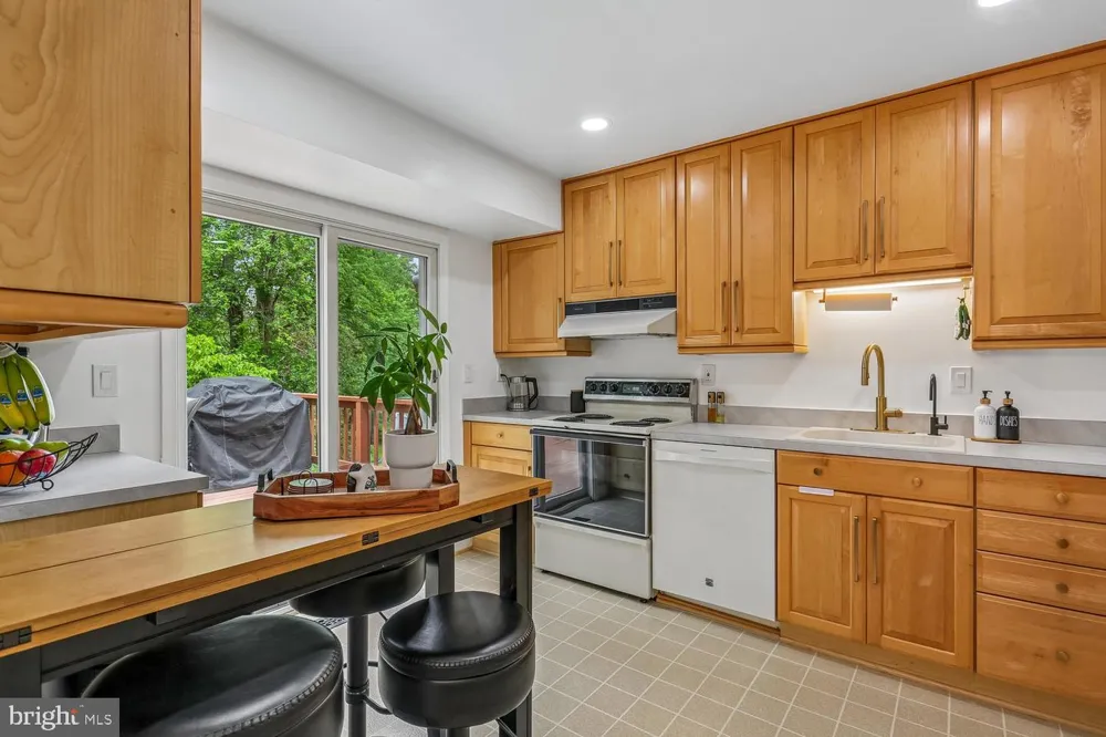 11301 STRYVER COURT North Potomac, MD 20878